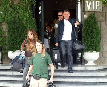 Iron Maiden пристигнаха в България