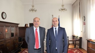 Министър Славов се срещна с посланика на САЩ Кенет Мертен