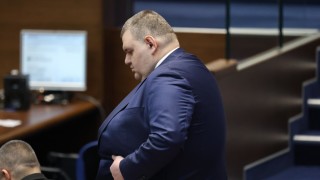 Как ви изглежда неутралната позиция на правителството на Росен Желязков