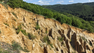 Жители на село Стоб излязоха на протест съобщава БНР Недоволството