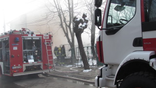 Апартамент и кола горяха във Видин