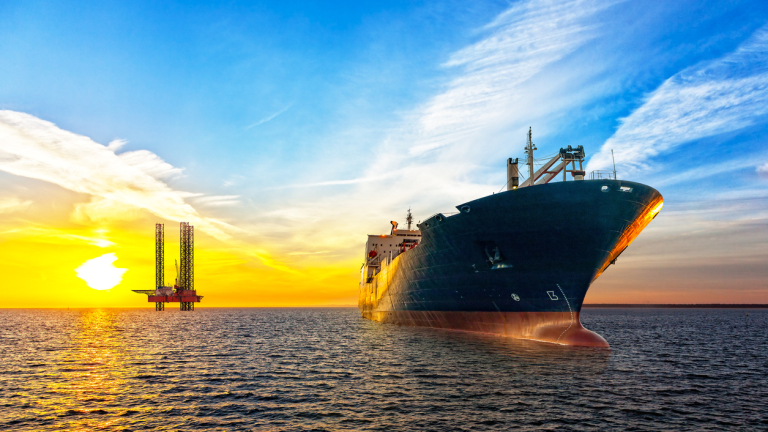 Европейската комисия ще включи санкции върху продажбата на петролни танкери
