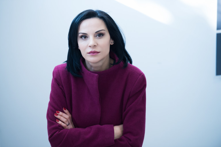 Гергана Стоянова в ролята на Поли Грънчарова