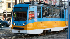 Трамвай и кола се сблъскаха в София