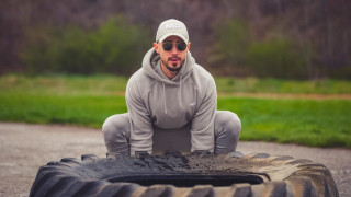 Всеки който следва Наум Шопов в социалните мрежи знае че той не