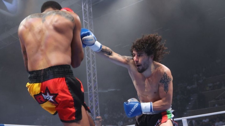 Мишо Велчовски спечели варненската публика, но не и битката с опитния Еди Руис