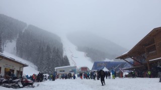 Обилният снеговалеж в цялата страна оказа негативно влияние и на