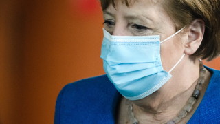 Германският канцлер Ангела Меркел отрече че нейното правителство е предоставило