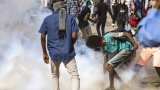 Силите за сигурност в Судан са използвали сълзотворен газ срещу