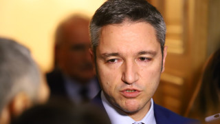 Вчера станахме свидетели на абсурден подход към промяна на важно