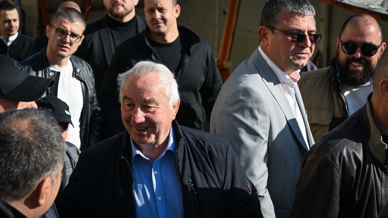 Скандално! Президентът на "Левски" Георги Мърков опитвал да лансира внука си за трофей!