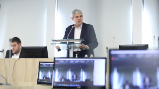 Както положителни така и отрицателни са оценките по различните политики