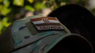 Вицепремиерът и министър на отбраната на Хърватия Иван Анушич представи