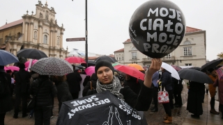 Втори ден на протести срещу забраната за аборт в Полша