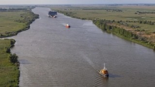 Русия се отказва да развива ключов за търговията с Иран плавателен канал - няма пари
