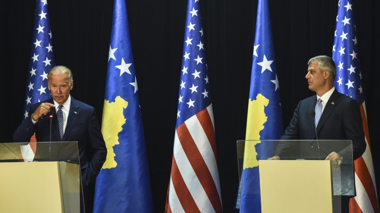 Байдън призова Сърбия и Косово да се помирят