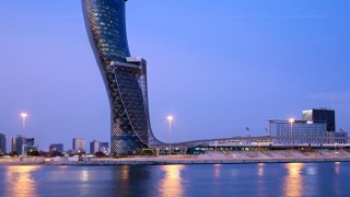 Абу Даби налива $122 милиарда в петролния сектор за 5 години