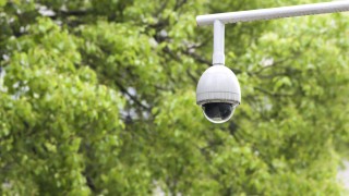 Единната охранителнасистема завидеонаблюдение изградена от помага да се повиши безопасността