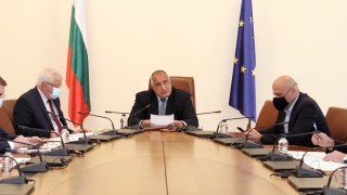 Докато се правеха експерименти с парламента и изтъргване има по голяма