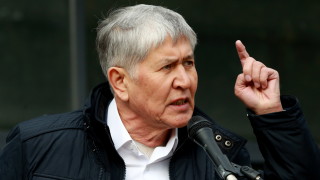 Арестуваха бившия президент на Киргизстан Алмазбек Атамбаев